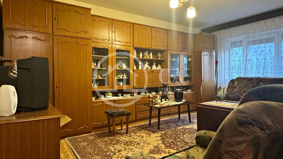 Apartament de vânzare cu 3 camere în zona Iosia , Oradea - Poză 4