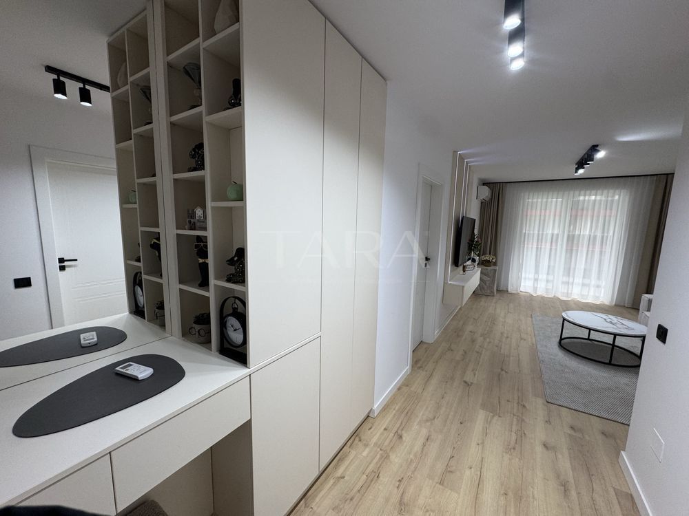 Apartament modern, finisat premium, balcon mare, mobilat complet. - Poză 5