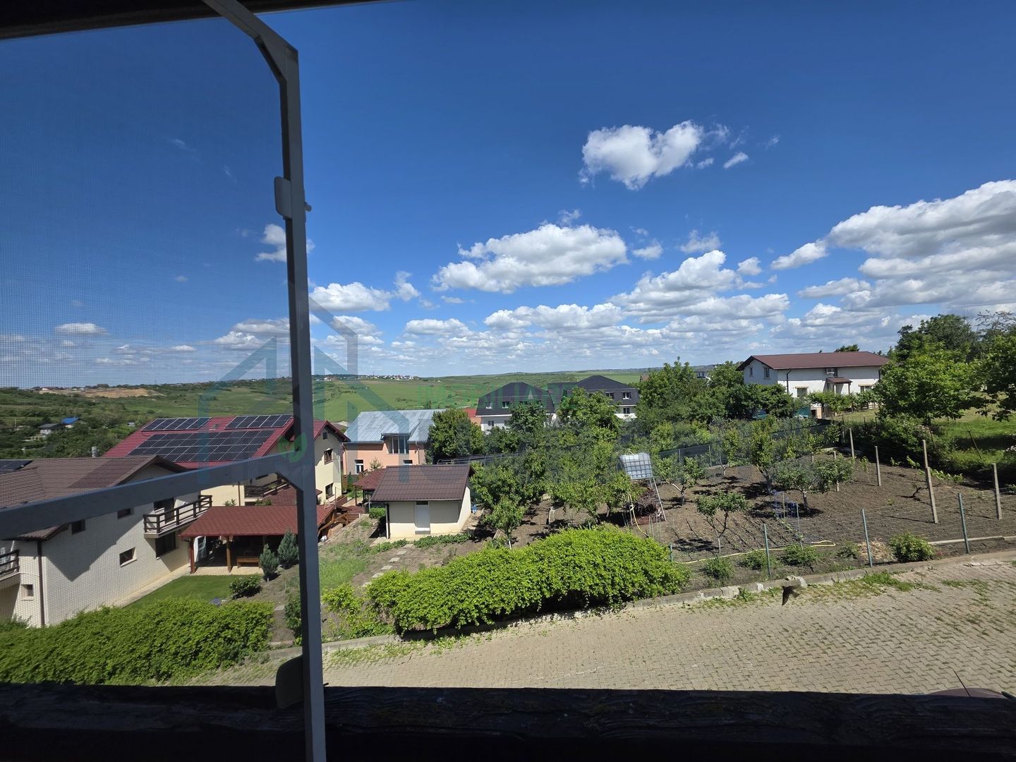 Duplex de vânzare cu grădină – Breazu, Rediu, Iași - Poză 2