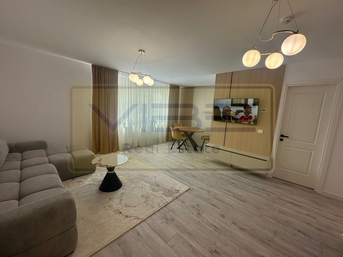 Poitiers Tower -Prima inchiriere - 2 camere + dressing  - mobilat modern - Poză 22