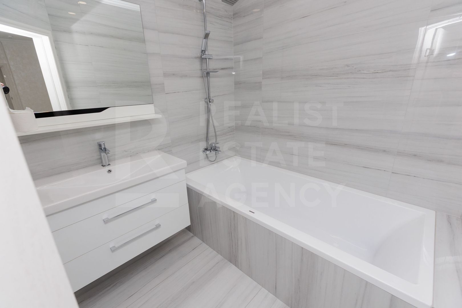 Vânzare, apartament 3 camere, str. Lev Tolstoi, Centru - Poză 10