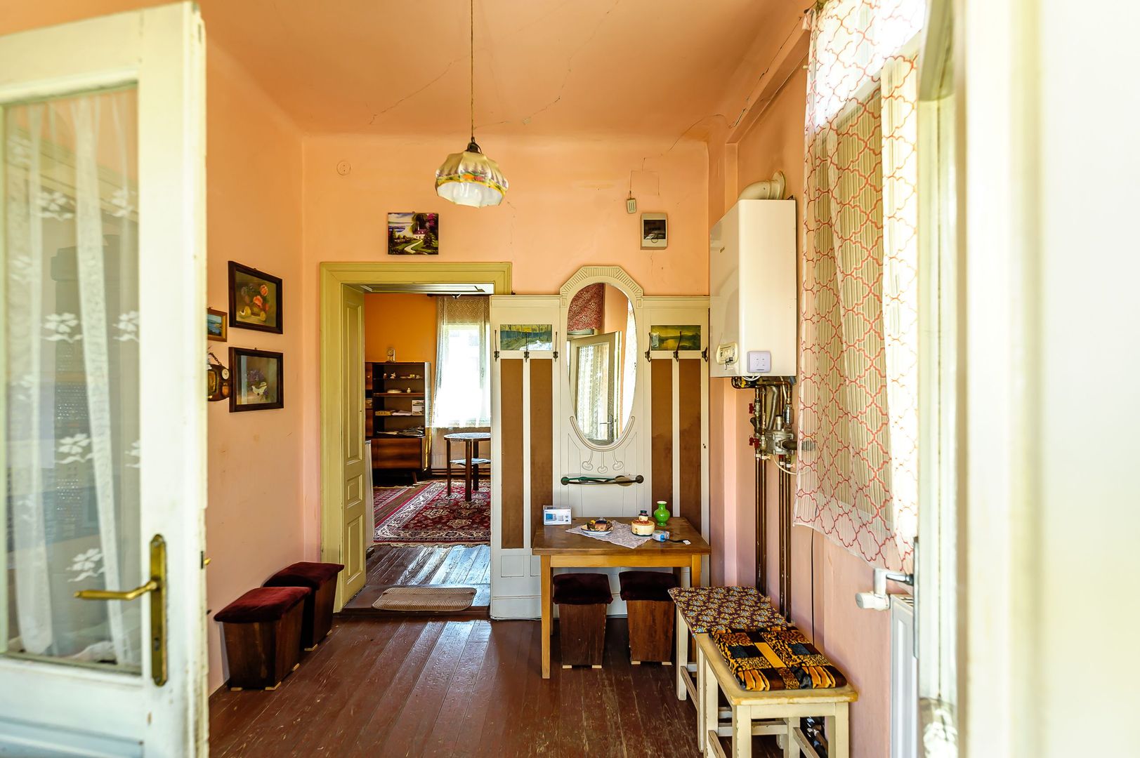 Casă veche cu teren generos într-o locație deosebită - oportunitate - Poză 5