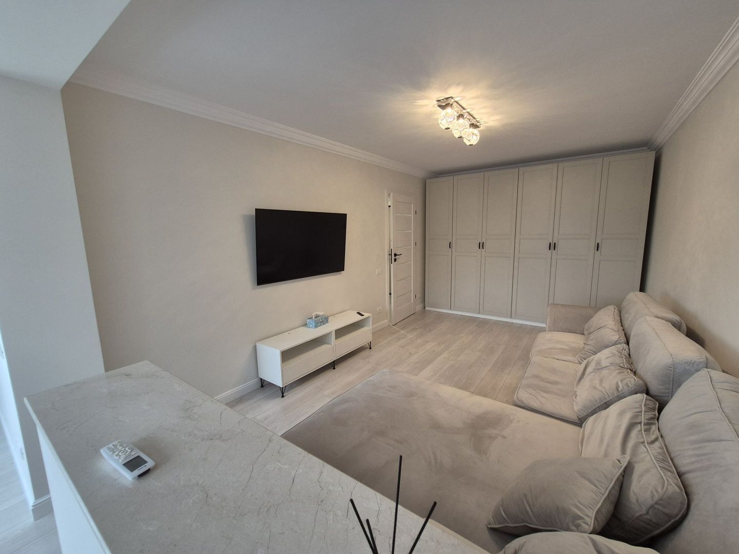 Apartament 3 Camere | 67 mp | Etaj 8/9 | Metrou Gorjului - Poză 1