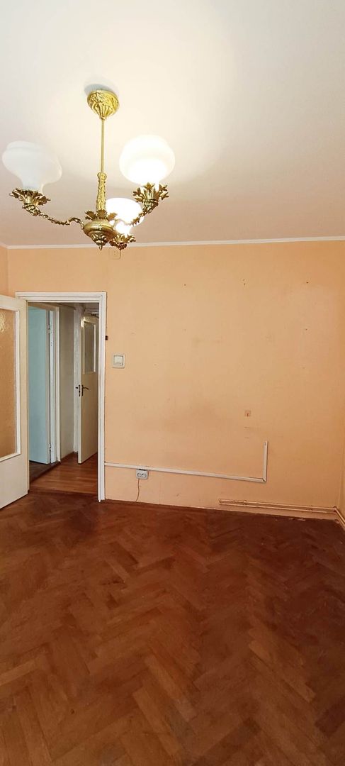 Apartament circular in cartierul astra - Poză 9