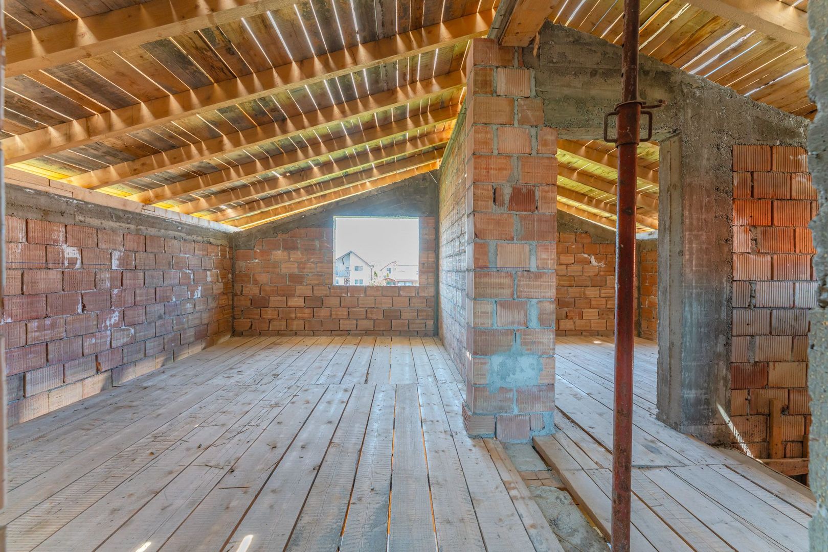 Oportunitate Casă la Roșu în Harman – Ideală pentru Personalizare - Poză 12