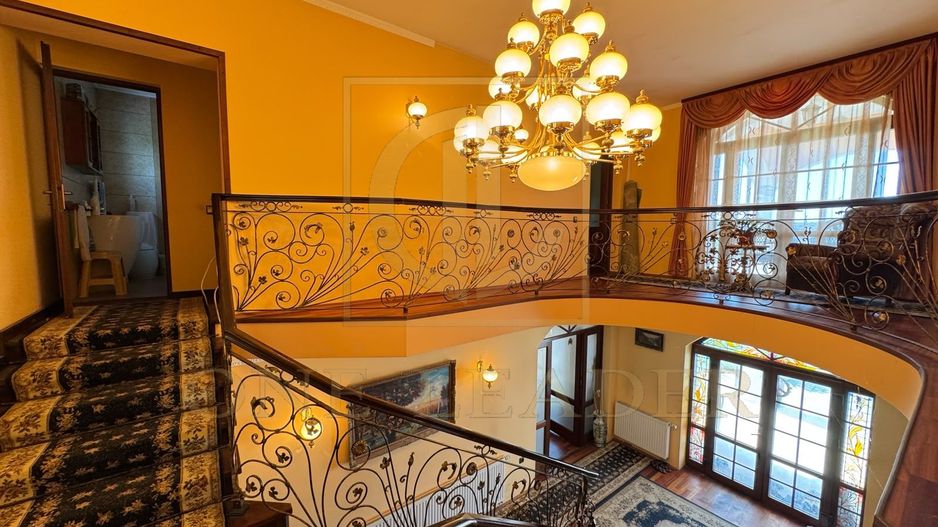 Casă Exclusivistă în Stil Baroc | 330 mp | Teren 1.200 mp - Poză 5