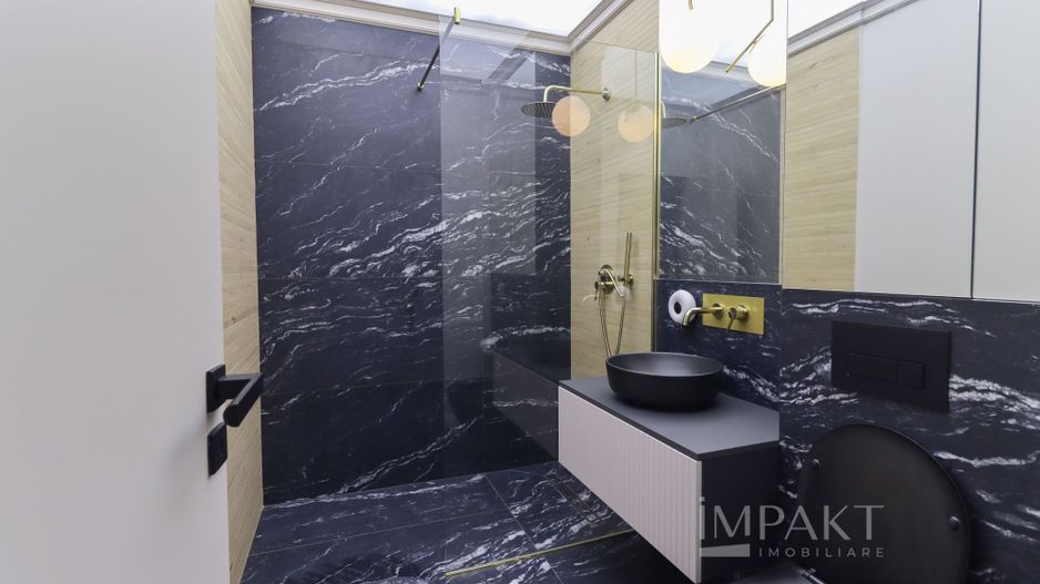 Oportunitate investitie! Vanzare casa cu 3 apartamente in Europa! - Poză 18