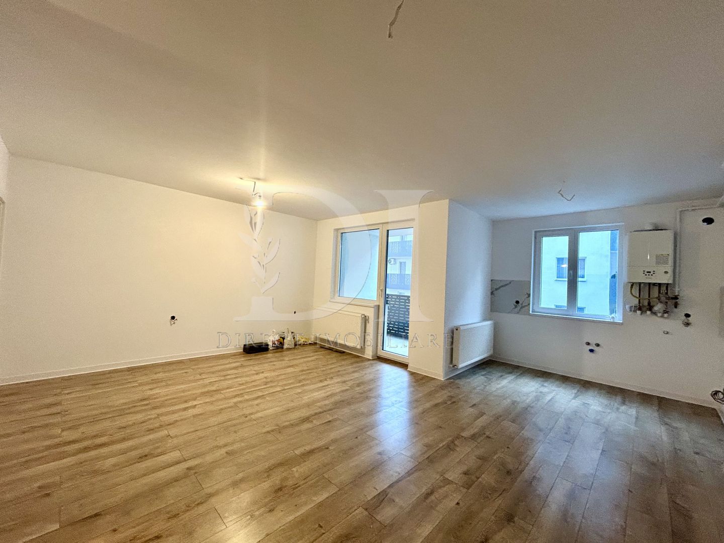 Apartament 2 camere de vanzare / Zona BMW / Floresti. - Poză 2