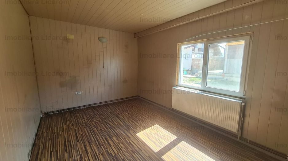 Proprietate in Cristian cu trei constructii+o fundatie,450000euro - Poză 28