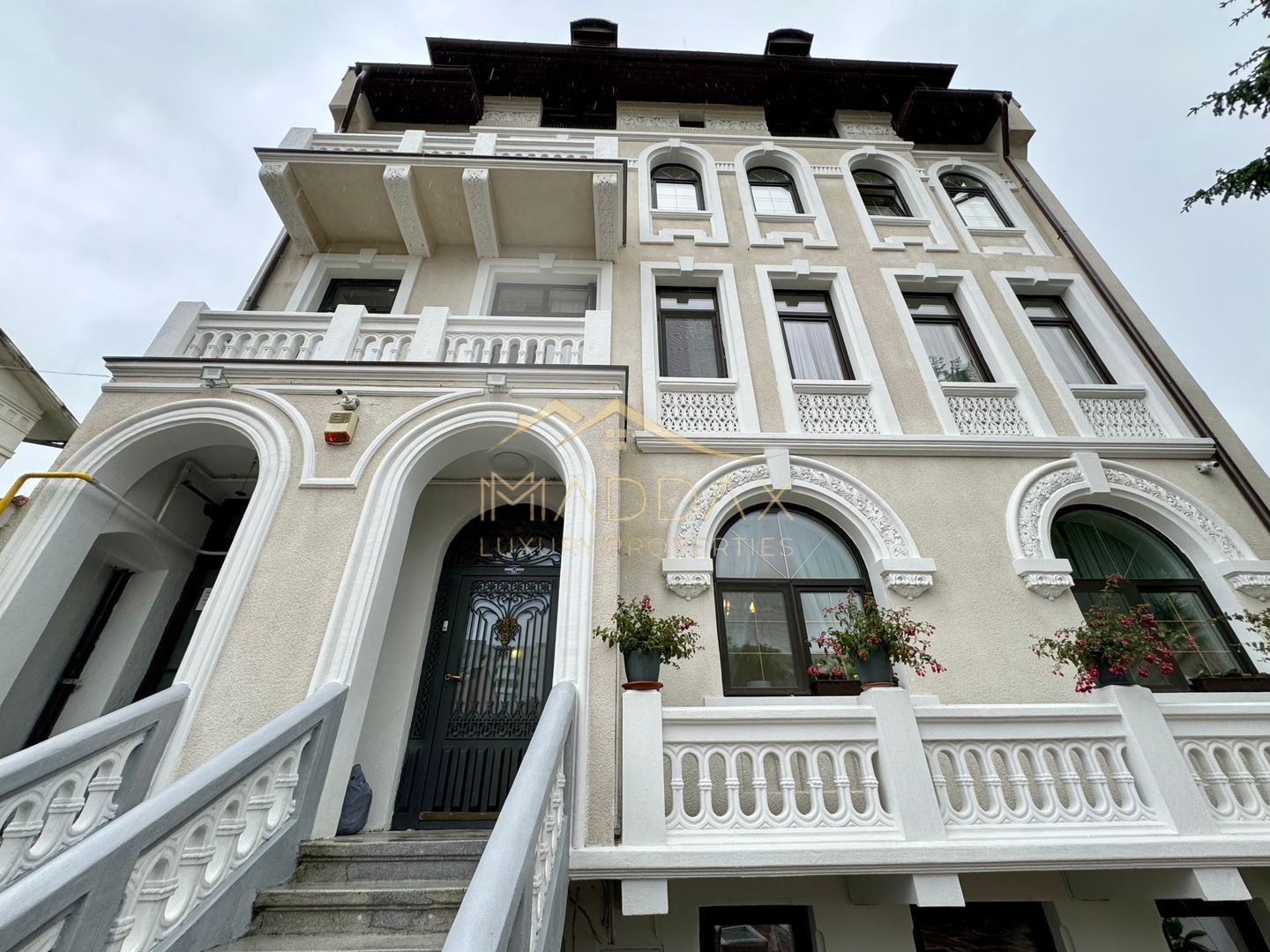 Spatiu de birouri in Vila Interbelica ***104mp utili***// Victoriei - Poză 1