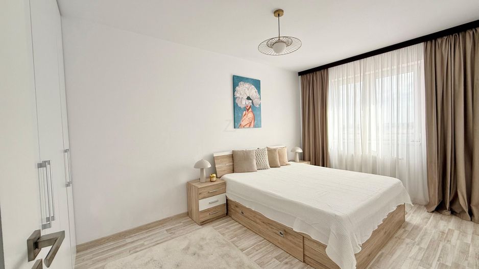 Vis a vis de Esso. Lift. Mijloc transport in fata. Loc de parcare. - Poză 8