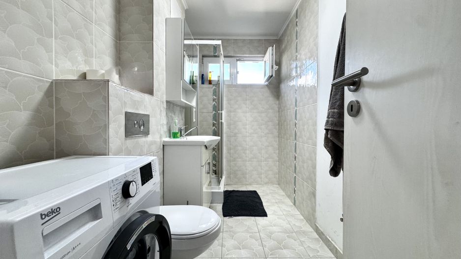 Apartament 4 camere, spațios, in zona Centralǎ- Piața Mǎrǎști - Poză 8
