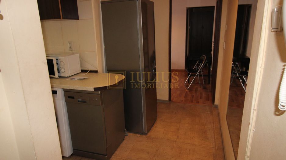 3 camere, la 5 minute de Iulius Mall-Torontal, centrala proprie - Poză 13