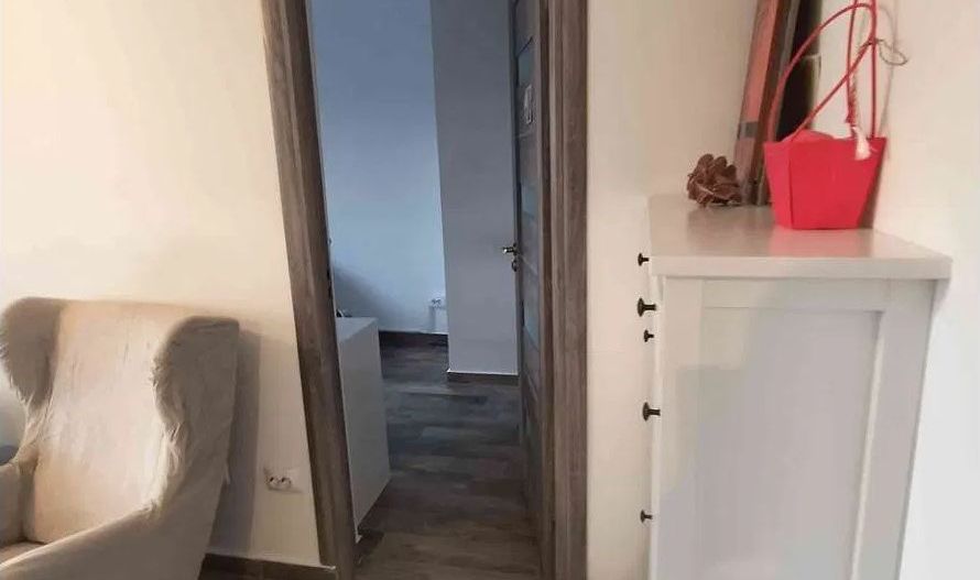 Metrou 1 Decembrie Decomandat 4 Camere - Poză 4