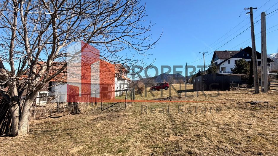 Casă tradițională cu 1800 mp teren  în Sohodol, Bran | Priveliște superba - Poză 12