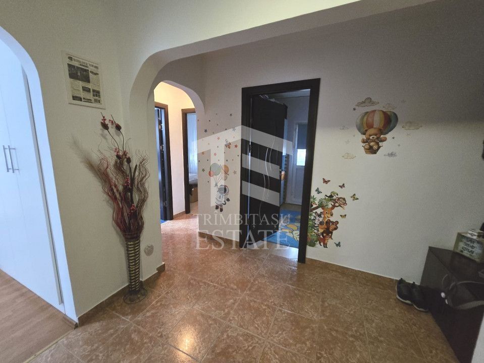 INEL I - Apartament cu centrala pe gaz, loc de parcare si pod de 60 mp - Poză 44