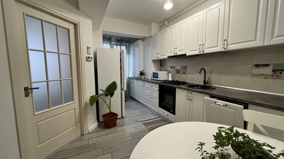 Studio bine compartimentat, parcare, complet mobilat, renovat, mutare imediata - Poză 15