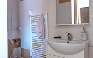 Apartament spatios 100 mp cu lift si 50 mp de terase - Poză 21