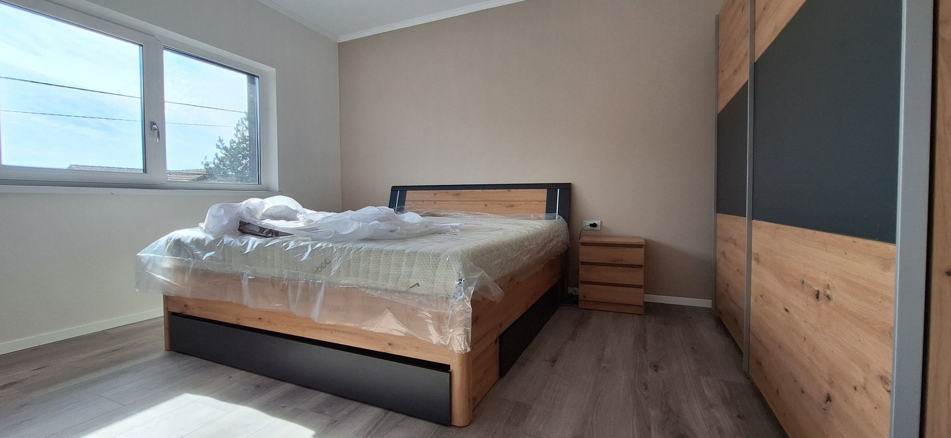 Duplex superb despartit prin garaj - Poză 28