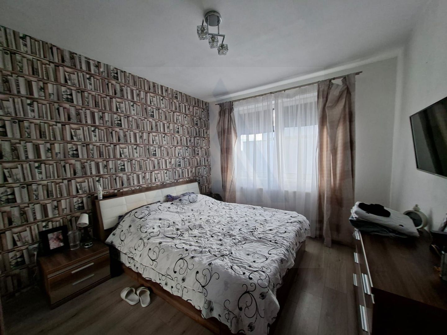 Apartament modern 3 camere 2 bai si 2 locuri de parcare in Selimbar - Poză 9