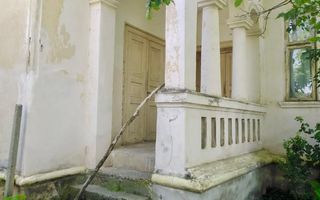 Casa traditionala cu potential**Teren 1712 MP**in Centrul IANCA //OLT - Poză 2