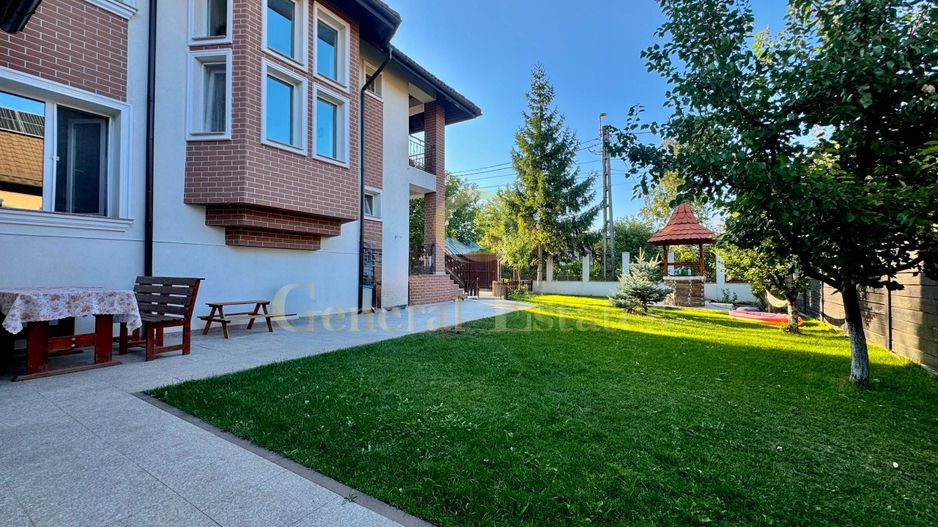 Vânzare Casă  D+P+E - 230 m.p. - Bucium - Poză 2