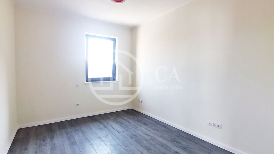 Casa de vanzare cu 7 camere în zona Dimitrie Cantemir, Oradea - Poză 2