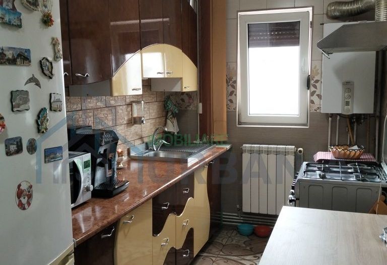 3 camere semidecomandat, mobilat/utilat, etaj 4/4 – Zimbru, Iași - Poză 2