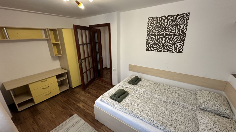 Apartament cu 3 camere în zona P-ta Unirii - Poză 12