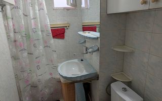 Apartament decomandat 3 camere-balcon-etaj 3-parcare-Central - Poză 5