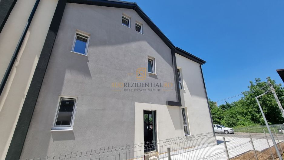 Vila moderna cu 5 camere, P+1+M, acces metrou Berceni - Poză 2