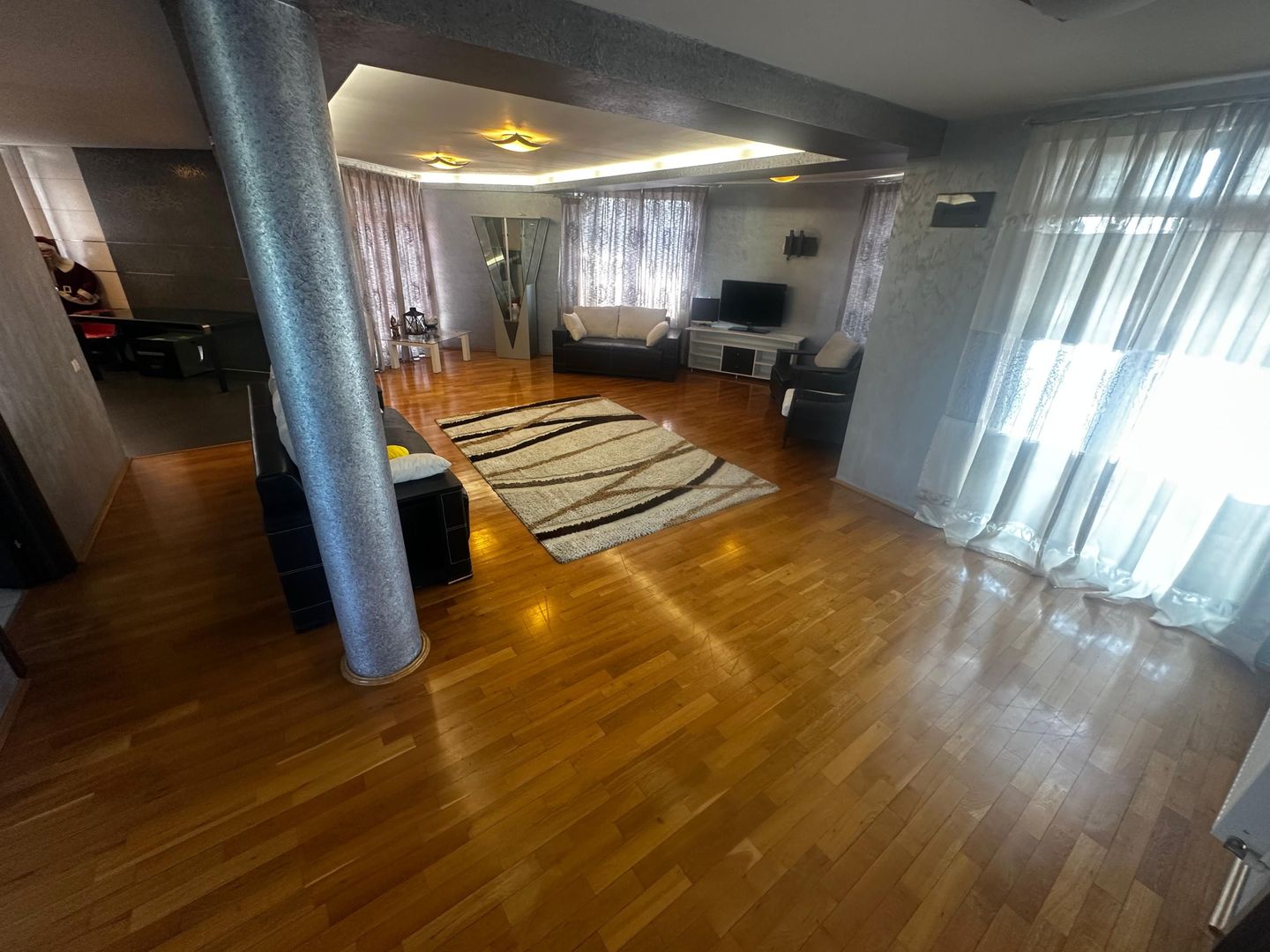 CASA INDIVIDUALA, 9 CAMERE, TEREN 475 MP, MOBILAT/UTILAT, COMIS 0% - Poză 3