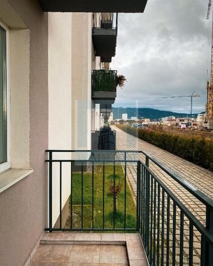Apartament 3 camere , 2 bai, mobilat/utilat - zona Tractorul - Poză 10