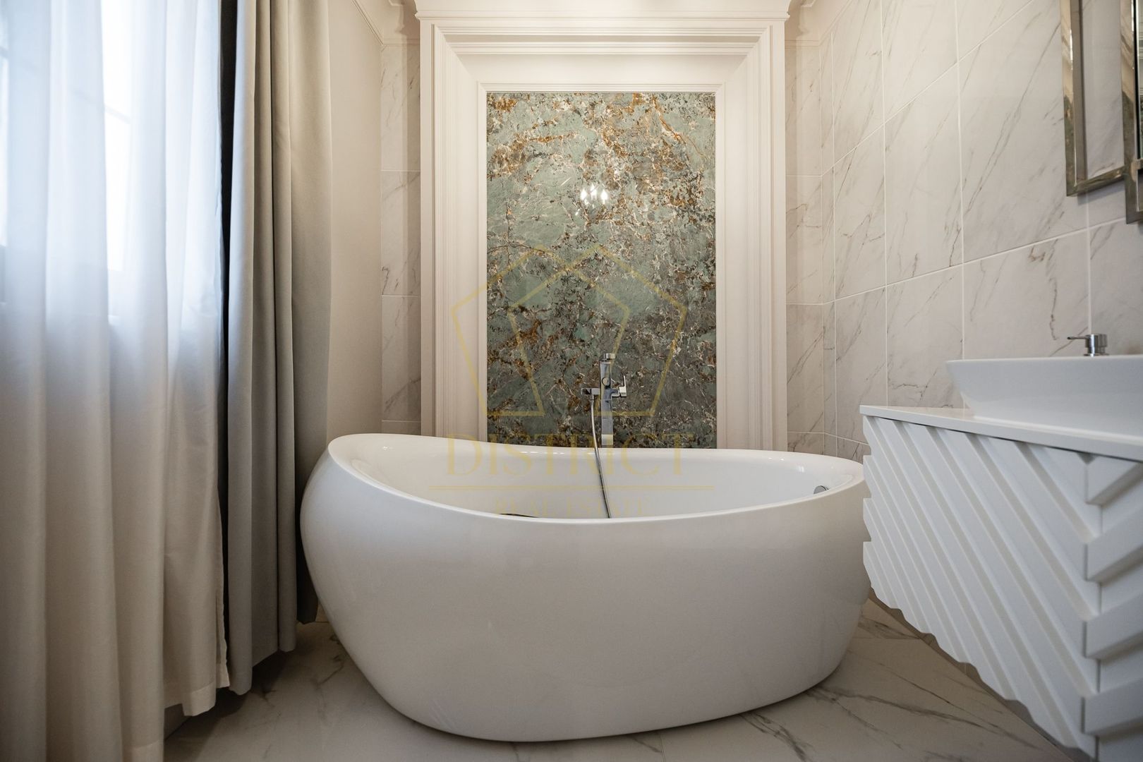 Vila exclusivista cu garaj si piscina I Dumbravita I Comison 0% - Poză 22