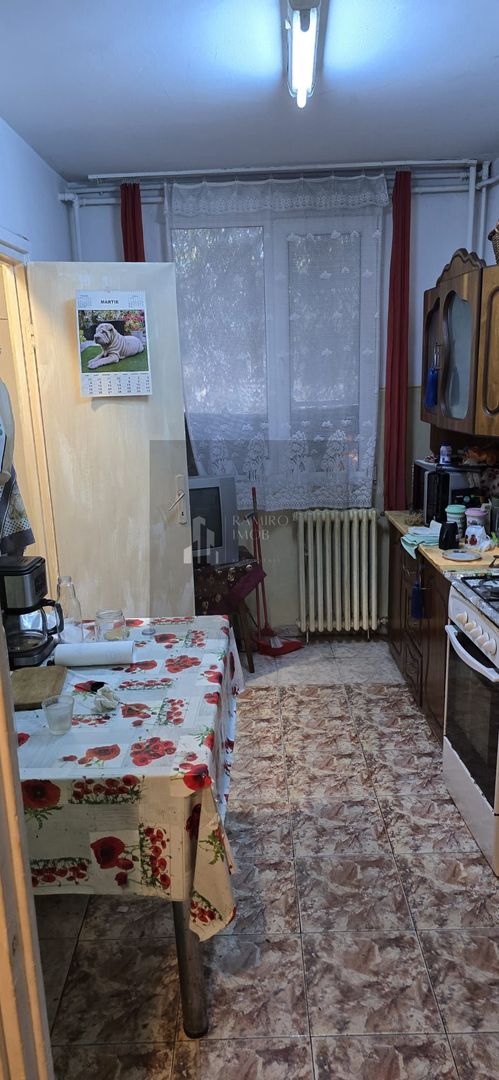 Apartament 3 camere zona Brancoveanu/parcare - Poză 9