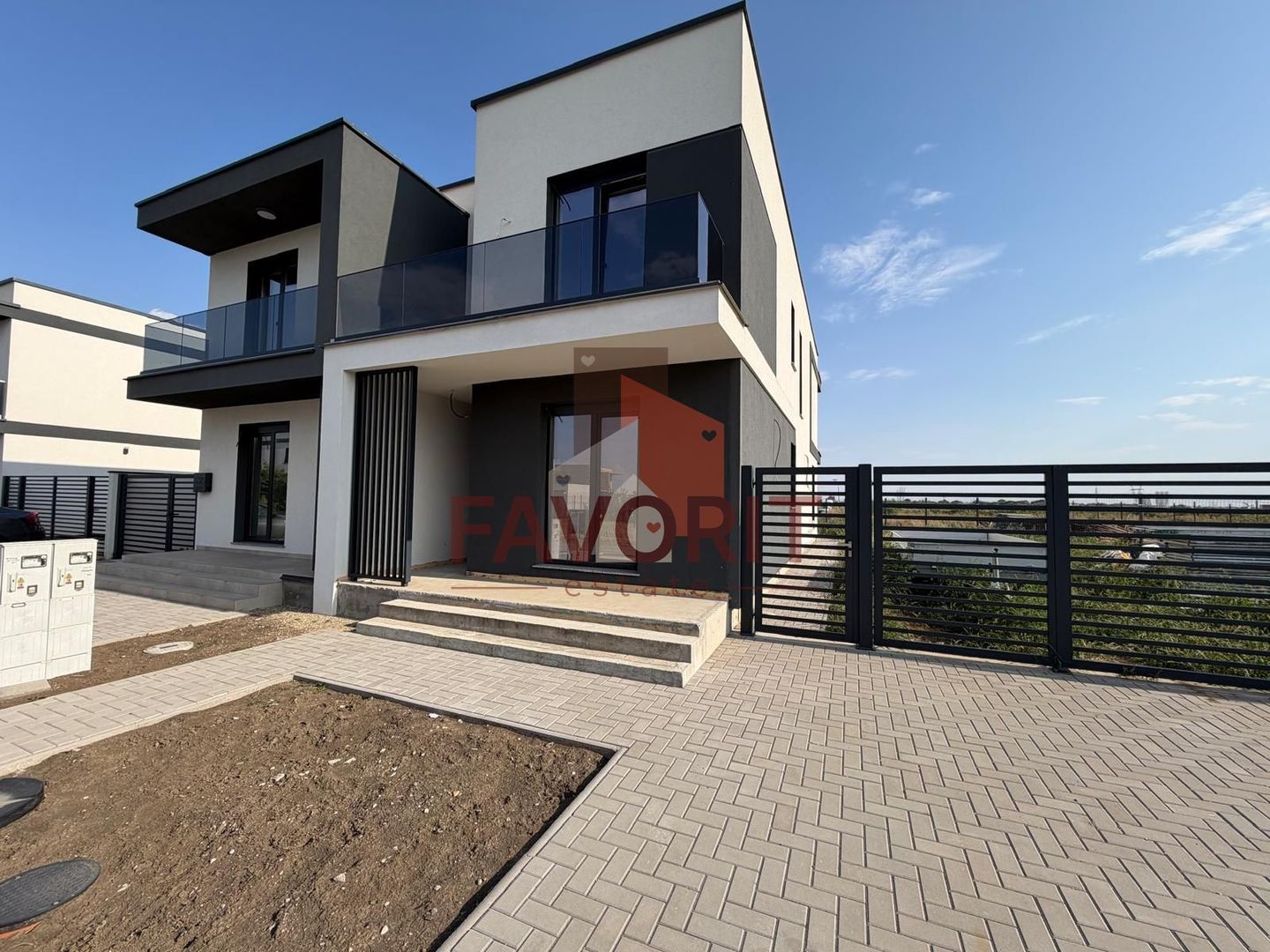Duplex | Finisaje premium | Curte generoasa | Toate utilitatile | - Poză 1