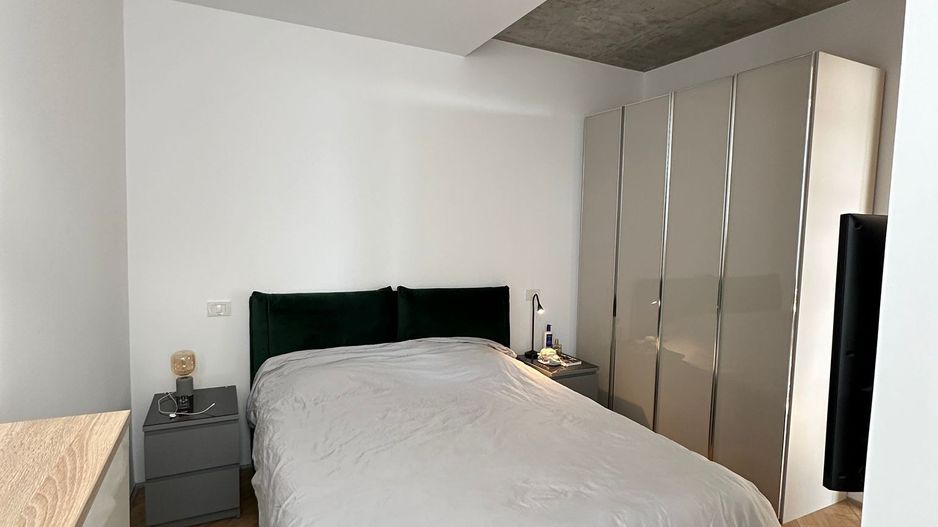 Apartament luminos, mobilat complet, cu loc de parcare inclus - Poză 2
