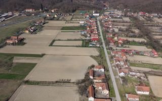 Loc de casă în Odvoș - Conop 3000mp - Poză 21