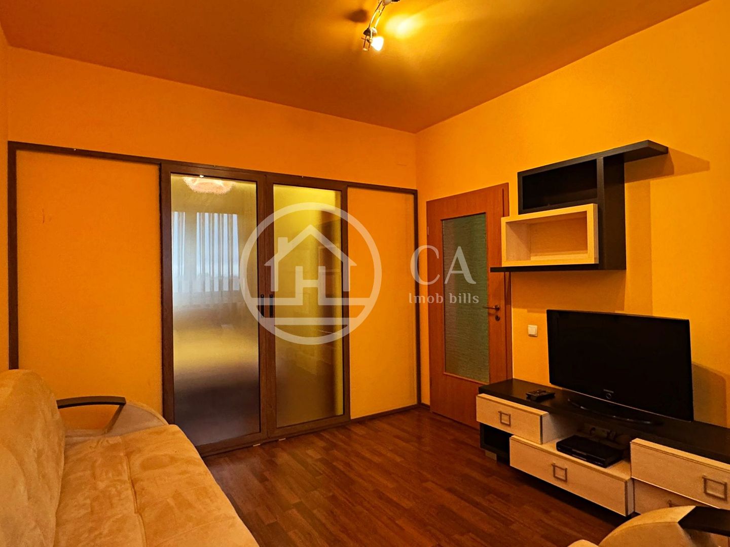 Apartament de închiriat cu 2 camere în Cartierul Soarelui, Bihor - Poză 4