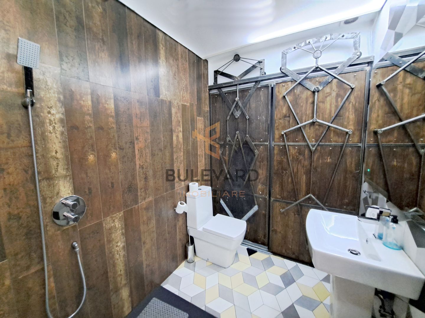 Spatiu de birou ultracentral, 107 mp utili - Poză 11