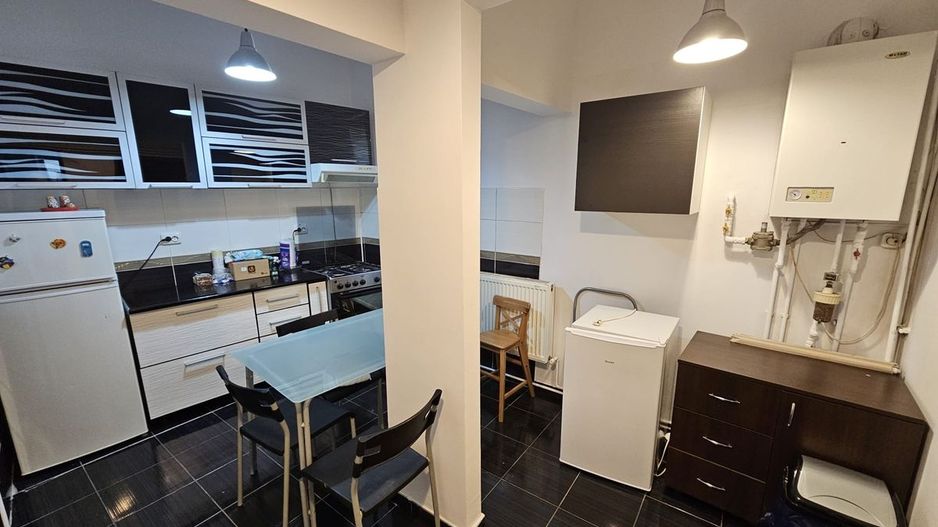 OPORTUNITATE DE VÂNZARE | 3 CAMERE ÎN VILA | CENTRALA PROPRIE  | ZONA DECEBAL - Poză 1