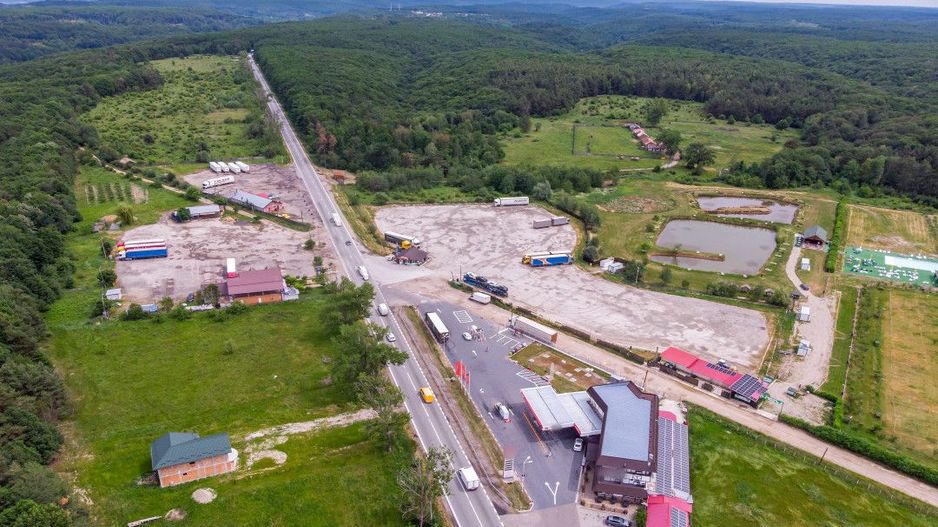 Motel, camping, piscina si lacuri de pescuit pe un teren de 49 285 mp - Poză 9