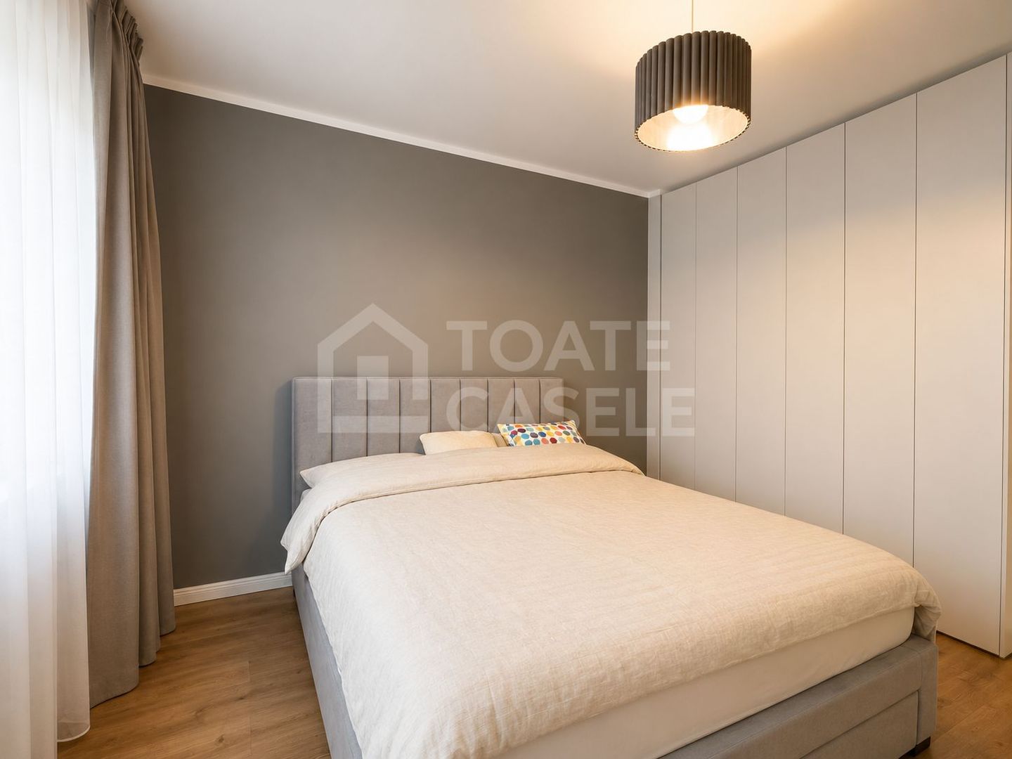 Apartament 3 camere, mobilat, utilat,  Ansamblul Luminia - Europa - Poză 4