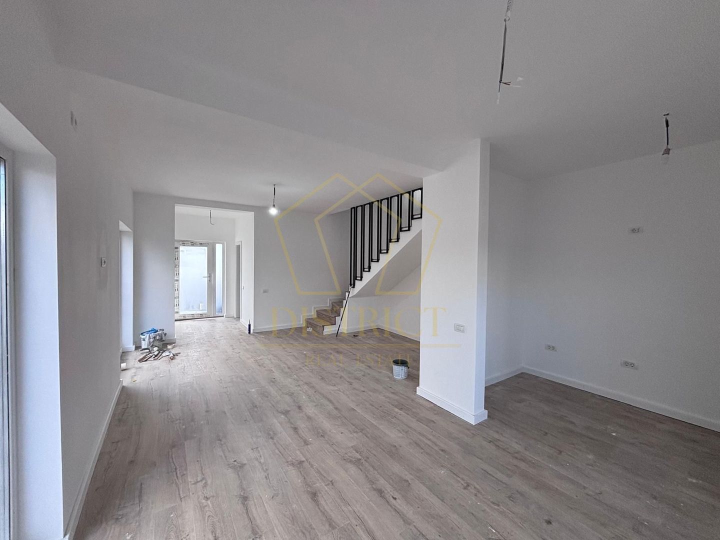 COM 0% Duplex cu 4 camere, panouri, pompe de caldura | Giroc - Poză 6