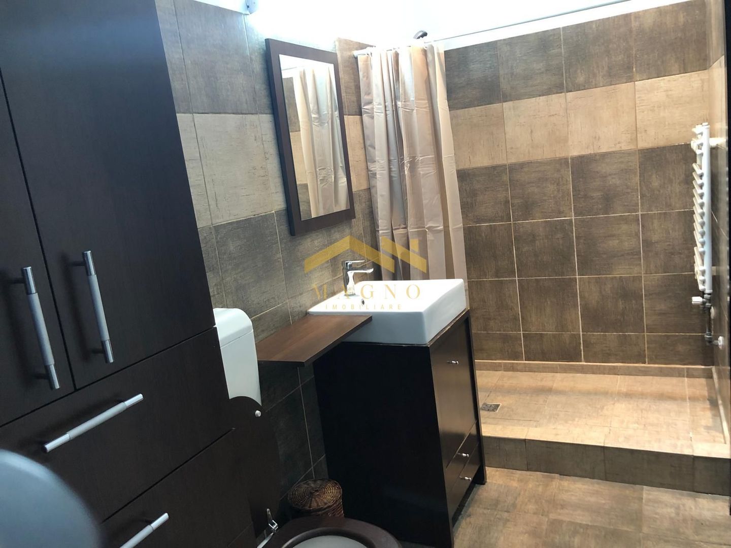 Apartament la casa zona Centrala - Poză 10