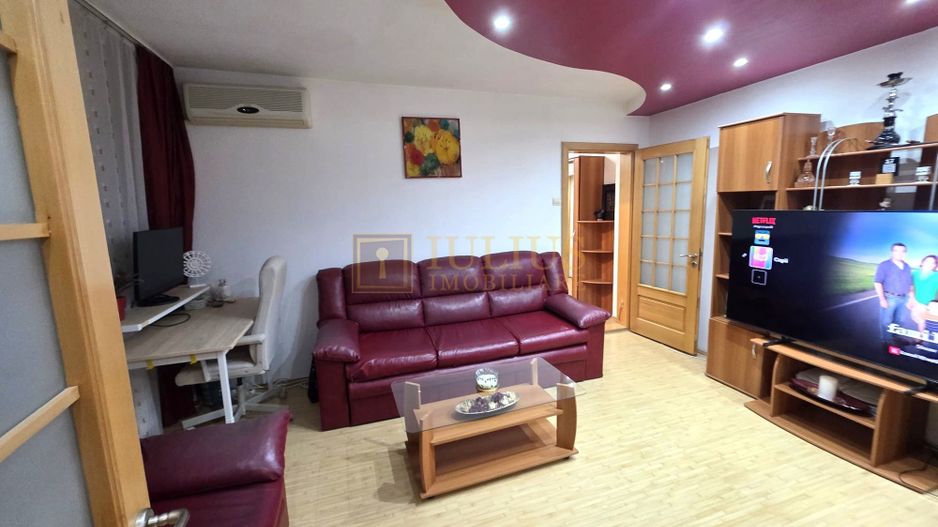 Apartament in Complexul Studentesc - Poză 2