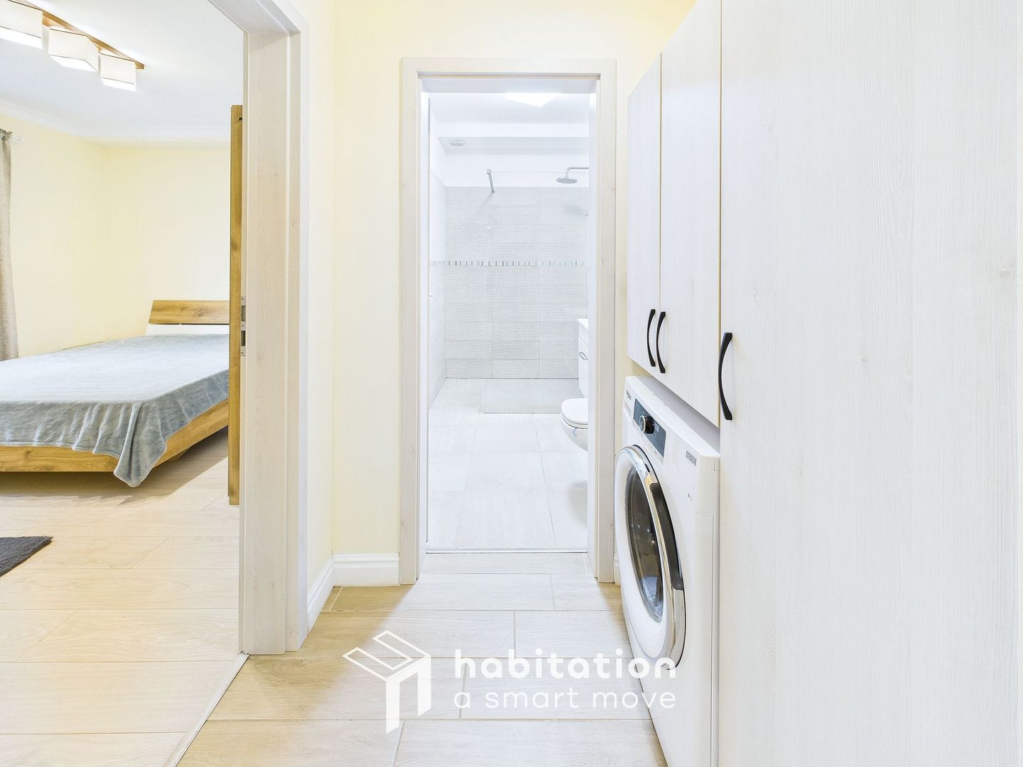 Apartament spațios cu curte și garaj – confortul unei case moderne - Poză 16