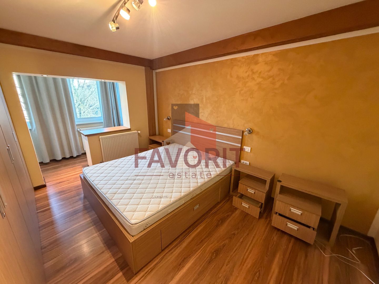 Etaj 2. Disponibil imediat. Garaj. Pozitie excelenta - Poză 13