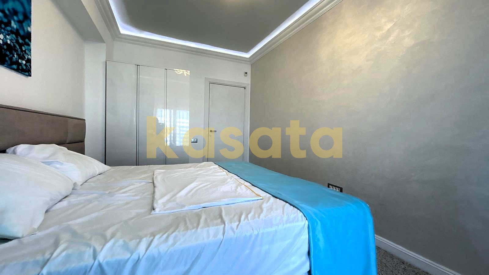 3 camere I White Tower I vedere panoramica I terasa 27 mp I et 7 - Poză 12