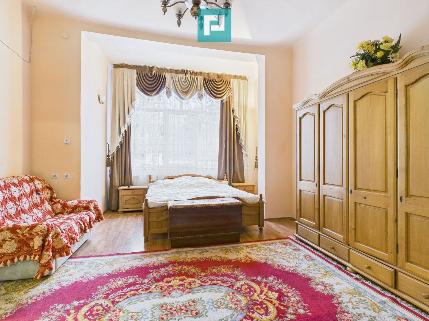 CONAC IMPRESIONANT ÎN GHIOROC - Poză 6